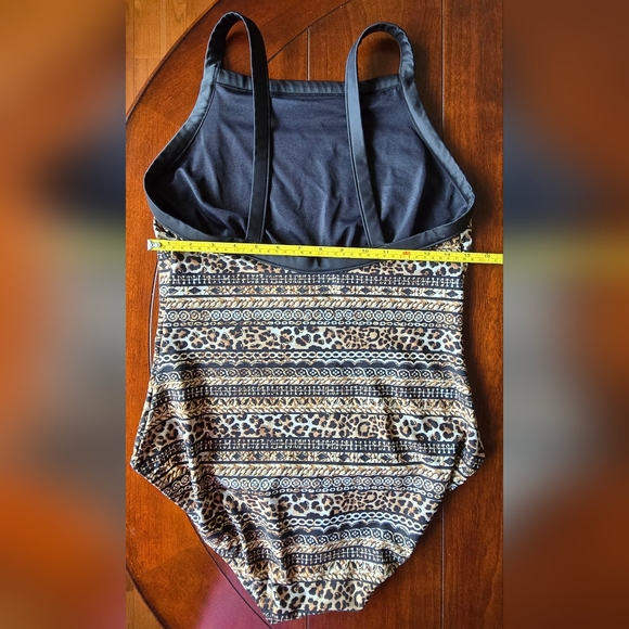 Miraclesuit One Piece Swimsuit Animal Print 14 Beach Resortwear Summer Coastal - Picture 7 of 9